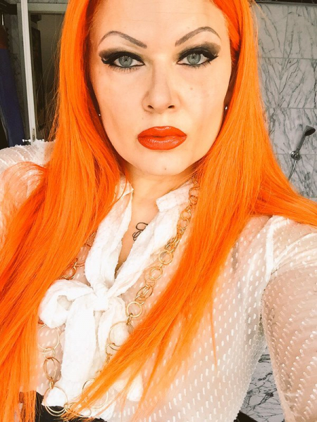 Dinner-Date mit Mistress Nora