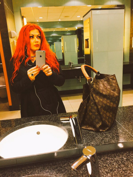 Shopping Date mit Mistress Nora