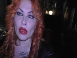 Ein Glas Pisse Deiner Mistress