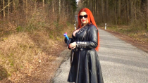 Outdoor Pissen in Leder